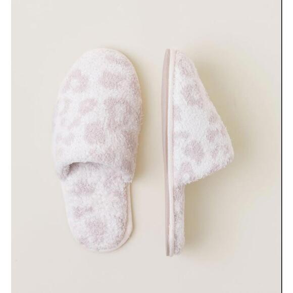 Barefoot Dreams NWT CozyChic Youth Barefoot in the Wild Slipper Sz Youth Medium - Picture 2 of 10